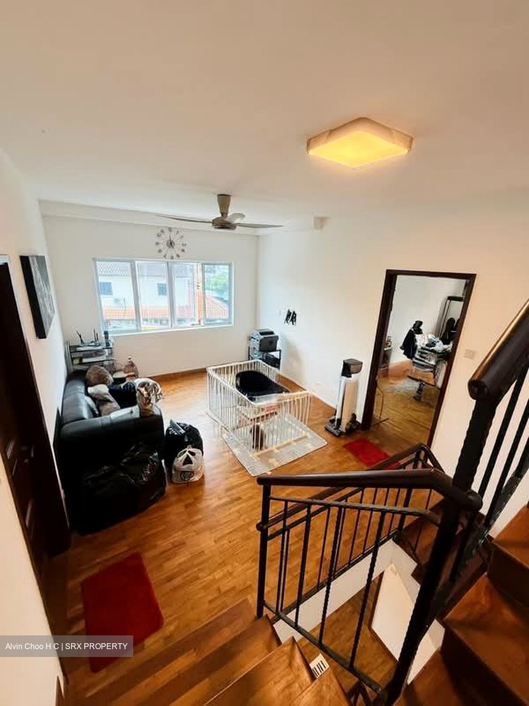 Straits Gardens (D27), Terrace #546883001